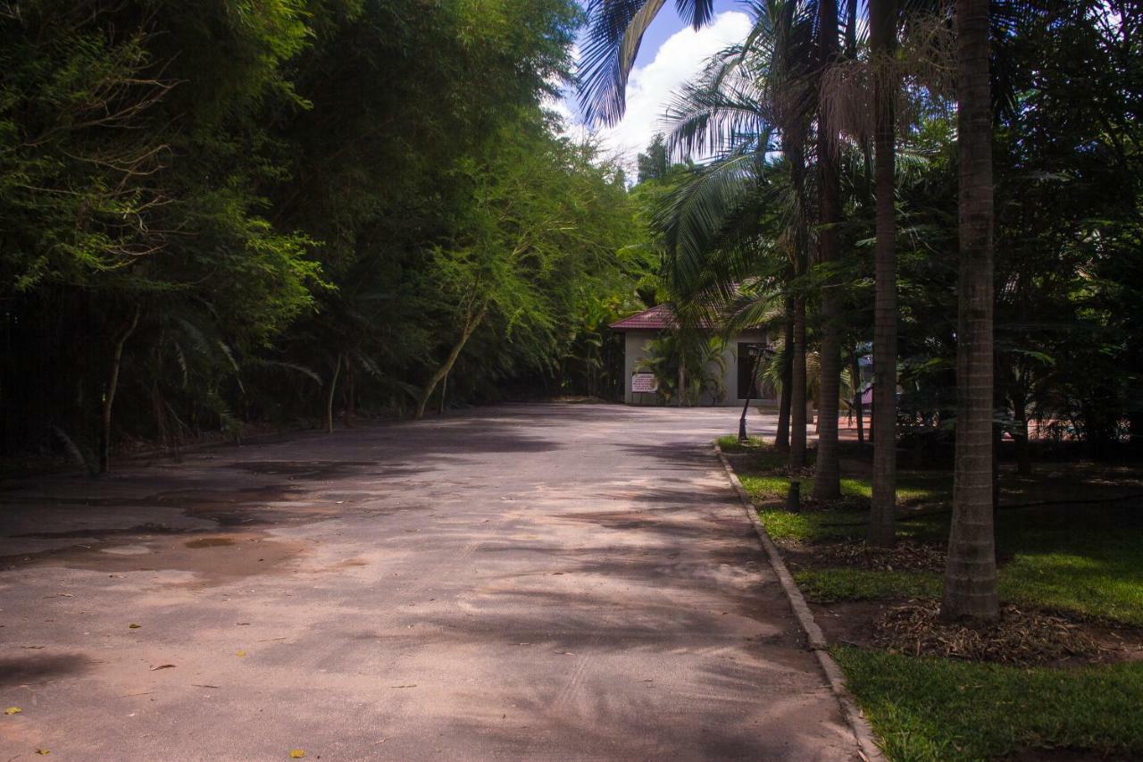 Waterfalls Hotel Lusaka Exterior foto